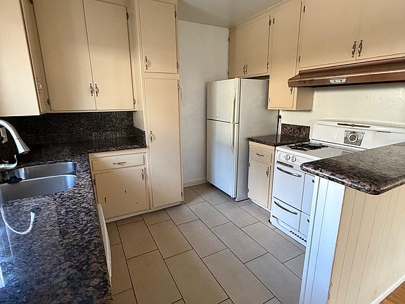 5th image of 12817 Kling St APT 3