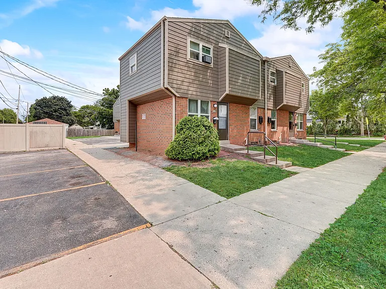 6204 W Main St — Photo 1