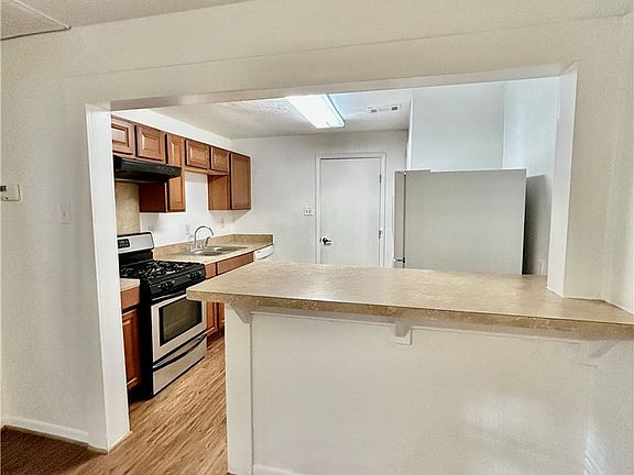 3rd image of 1511 Boone St