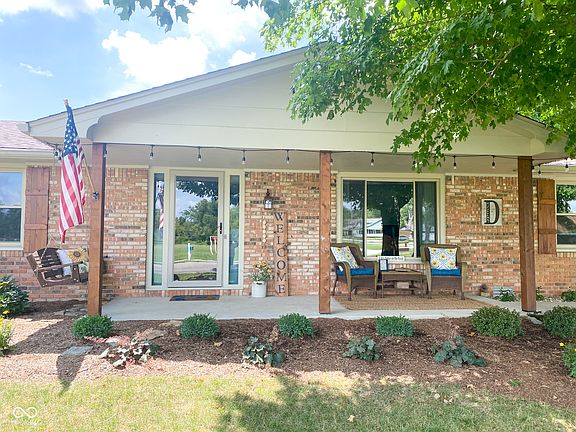 3rd image of 400 E Water St