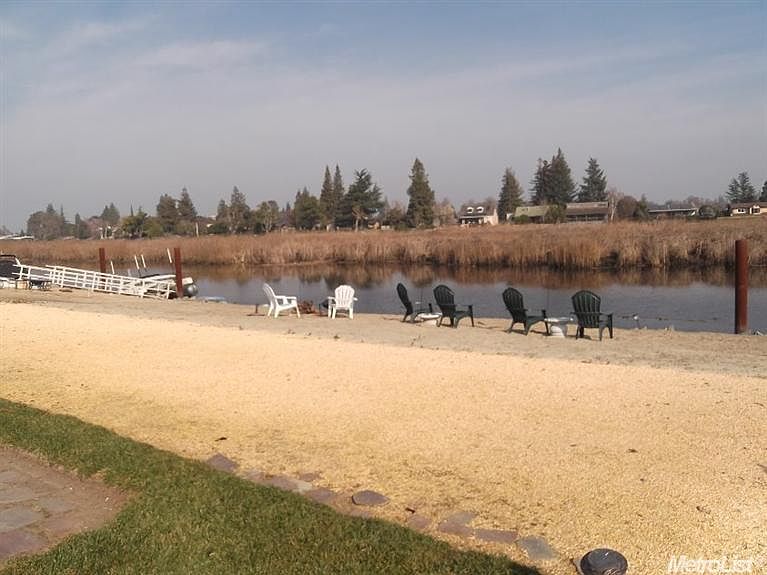 2nd image of 6173 Riverbank Cir