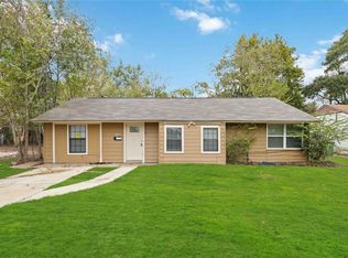 6043 Lyndhurst Dr, Houston, TX 77033