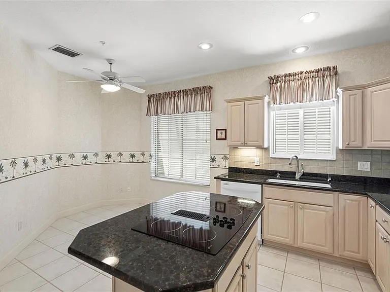 3954 Hamilton Club Cir #14 — Photo 5