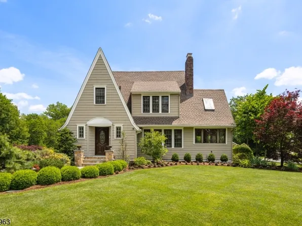 225 Walnut St, Livingston Twp., NJ 07039
