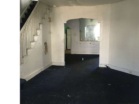 2nd image of 520 E Thelma St