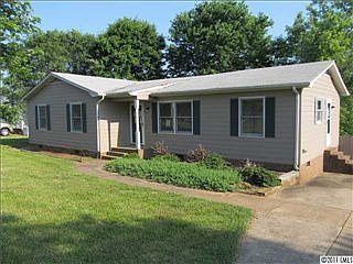 1st image of 409 W Ormand Ave