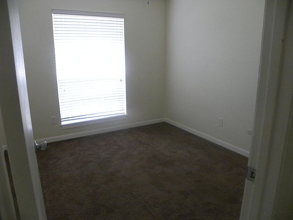 5th image of 1758 Dawn Breeze Dr
