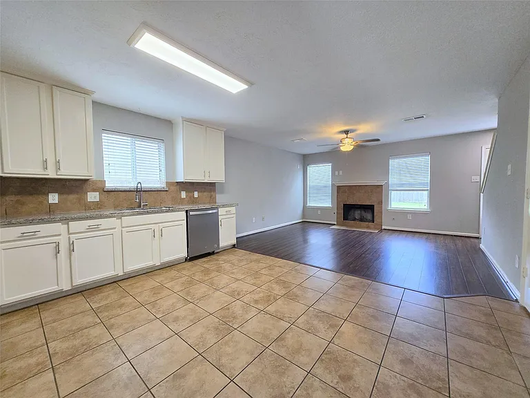 1423 Stone Bluff Dr — Photo 5