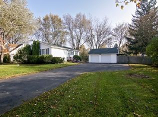 303 12th St, Wheeling, IL 60090