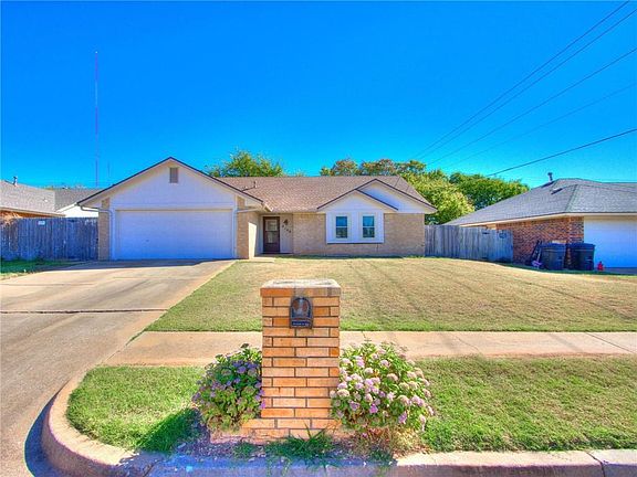 2nd image of 2108 E Hills Dr
