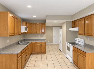 181 Washington St #B, Dedham, MA 02026