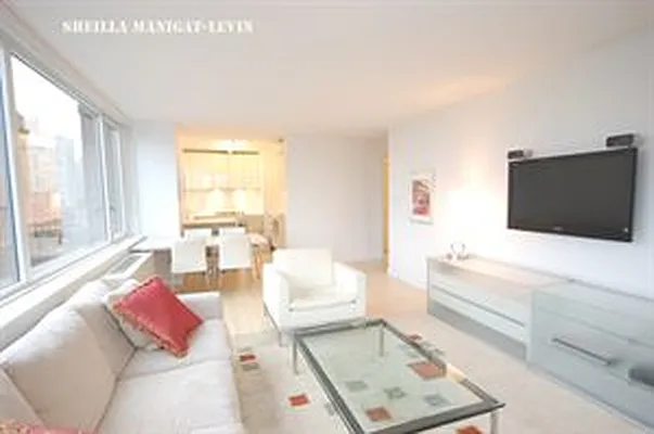 Rented by Douglas Elliman | media 37