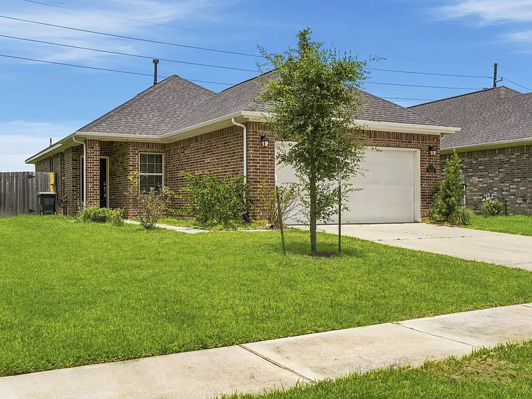 7422 French Quarter Ct — Photo 26
