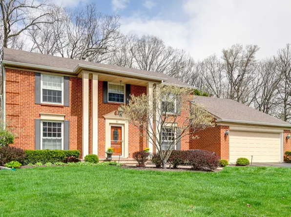 22 Regent Ln, Lincolnshire, IL 60069