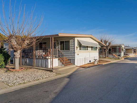 2nd image of 103 Casa Grande Dr #103
