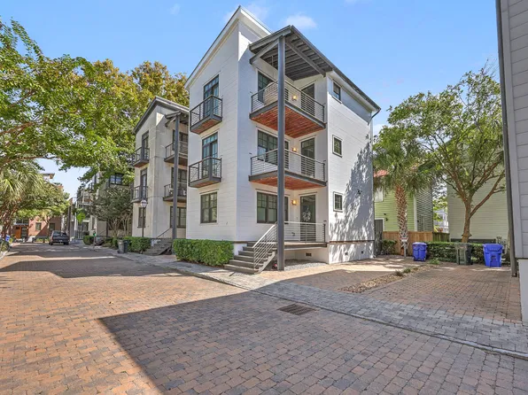 7 Brewster Ct, Charleston, SC 29403