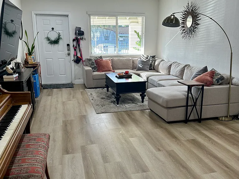 321 Tamiami Blvd — Photo 7