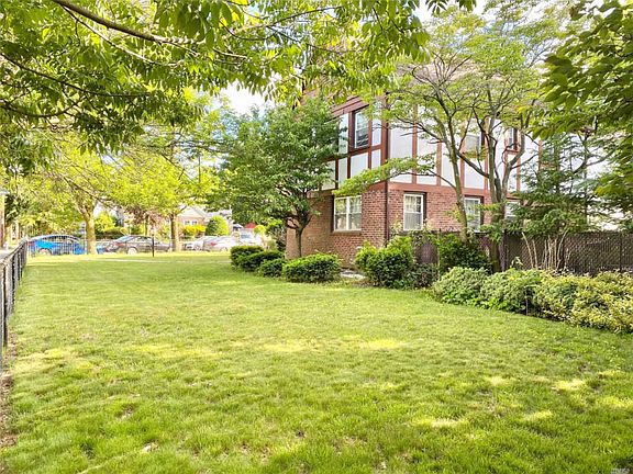 3rd image of 55 Warner Ave