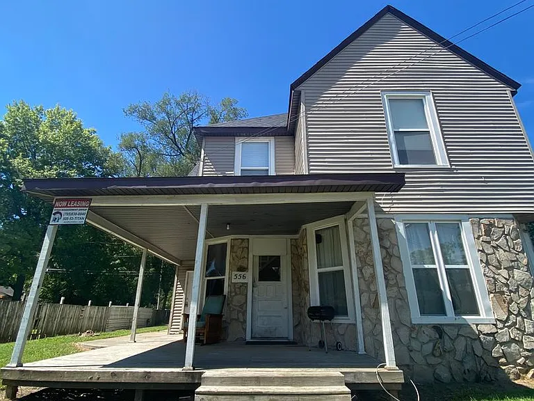 556 N Clay St — Photo 10