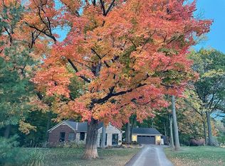 3900 Napier Rd, Canton, MI 48187