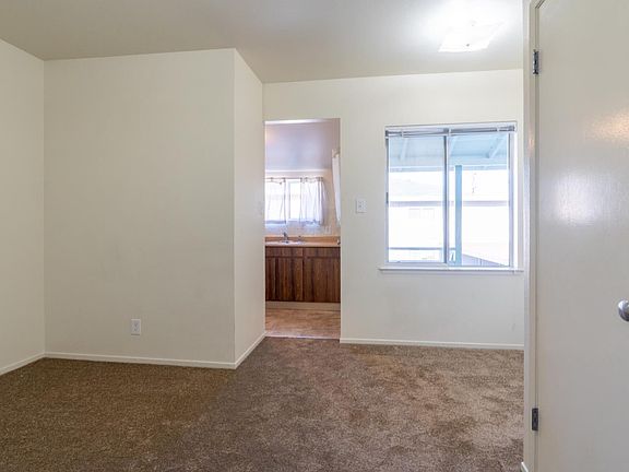 4th image of 314 Tamarack Ln #A