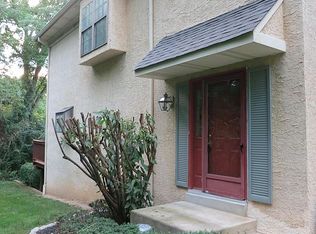 13 Algonquin Ct, Chesterbrook, PA 19087