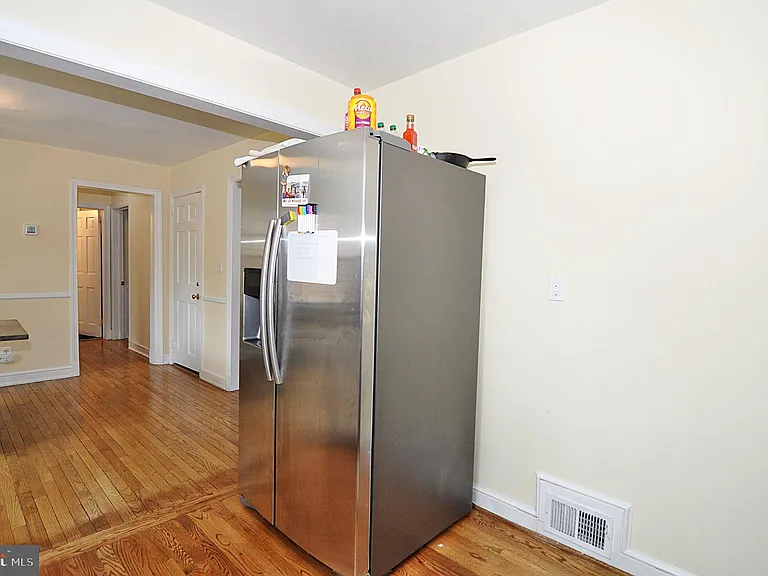2124 N Troy St — Photo 9