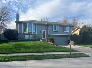 15243 Grover St, Omaha, NE 68144