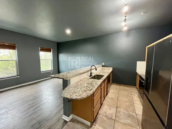 15475 Andrews Dr Unit 305, Denver, CO 80239