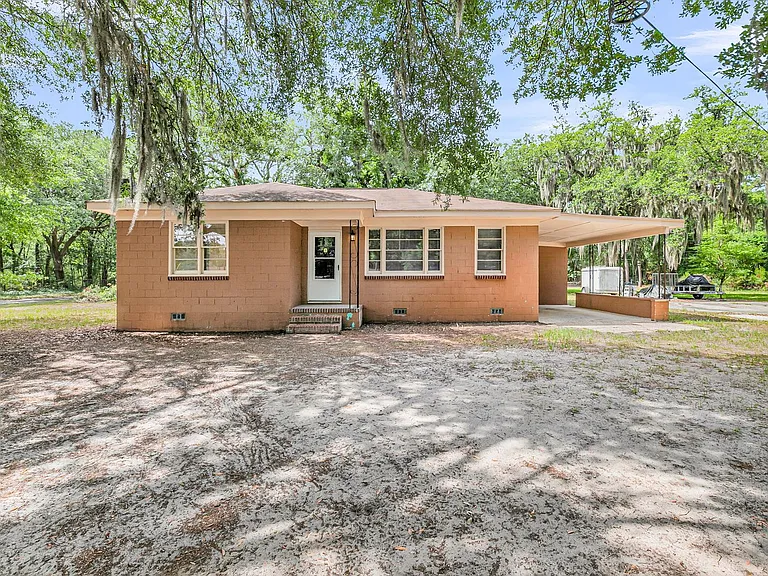 4361 Royal Harbor Rd — Photo 1