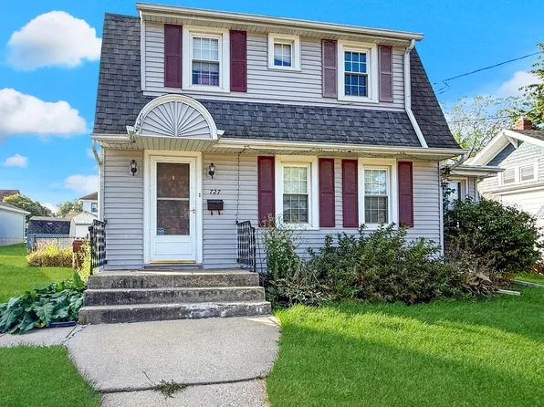 727 E Garden St, Freeport, IL 61032