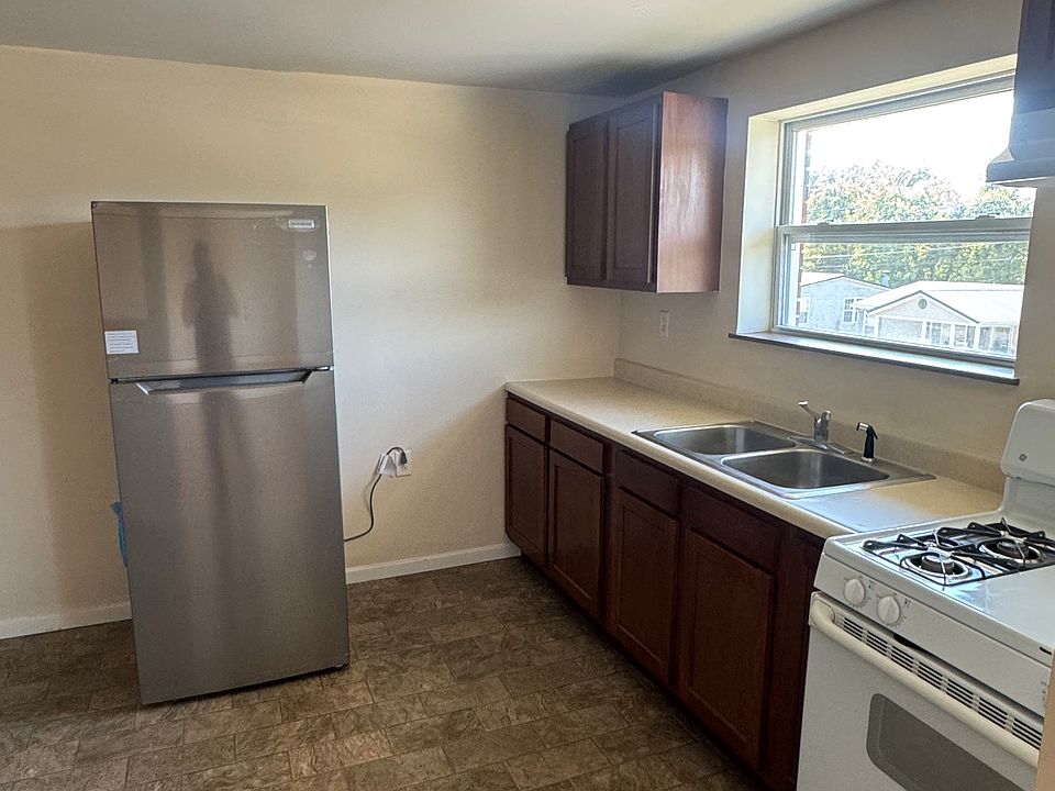 1st image of 1014 Elm St APT 7