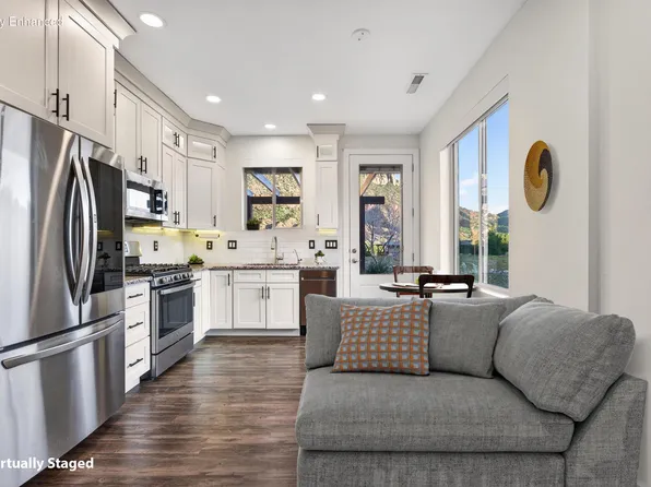 101 Trapper Cir #F, Springdale, UT 84767