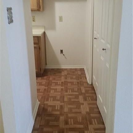3rd image of 1183 Lombard Ln