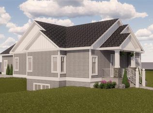 10726 Shrewbury St, Traverse City, MI 49684