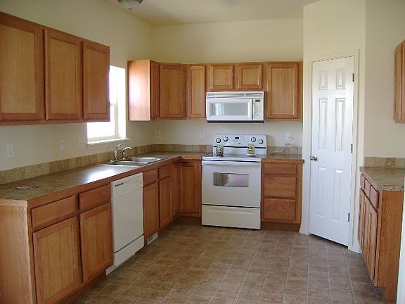 4th image of 1557 Vista Ln