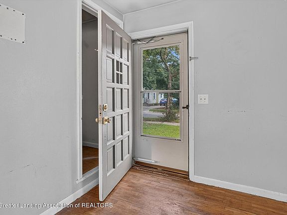 5th image of 3230 Stabler St