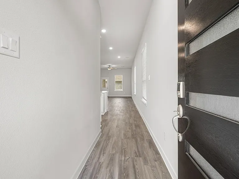 21022 Armstrong County Dr — Photo 10
