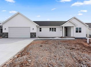 N9278 Constellation Dr, Appleton, WI 54915
