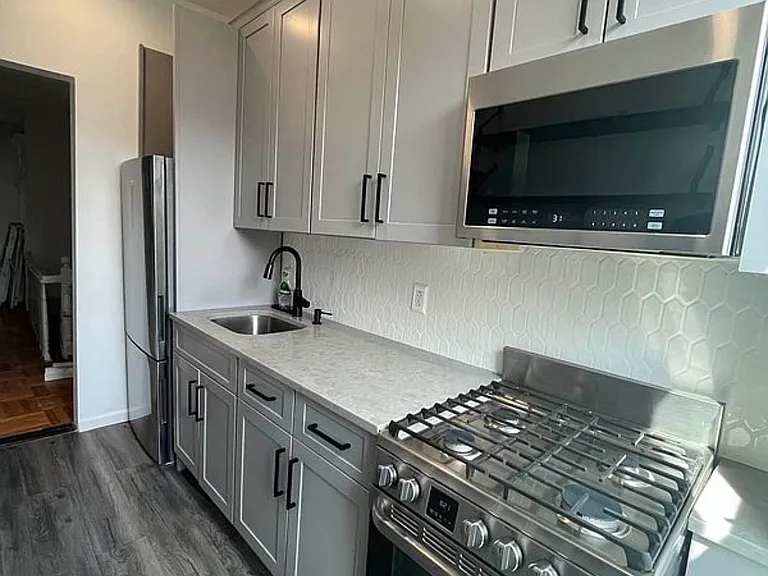 610 Macdonough St #2 — Photo 6