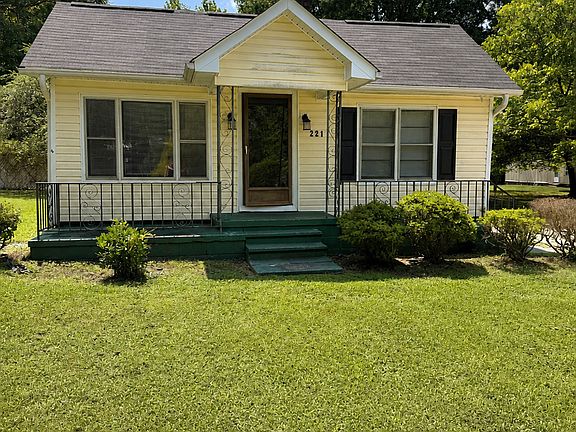 2nd image of 221 Neal St