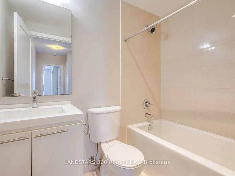 70 Roehampton Ave #2120 — Photo 20