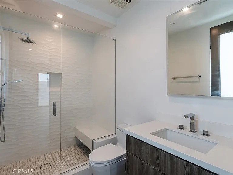 1643 S Carmelina Ave — Photo 30