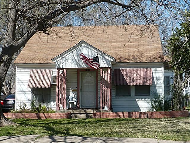 2nd image of 2411 Wilton Ave