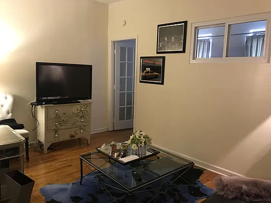 Rented by Salon Realty Corp | media 24