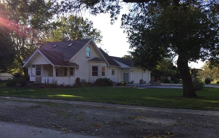 2nd image of 605 11th St
