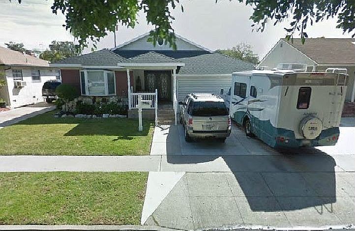 1st image of 4402 Bellflower Blvd