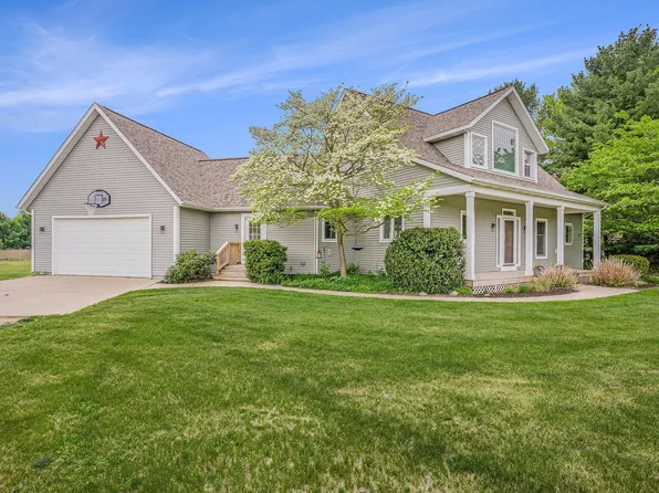 6010 Old Allegan Rd, Saugatuck, MI 49453