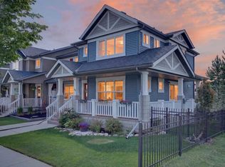 124 N Sunvalley Rd, Cochrane, AB T4C0X8