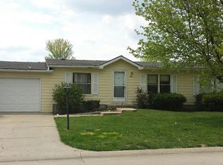 5061 N Burning Bush Rd, Columbia, MO 65202